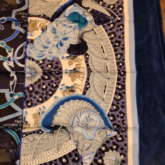 HERMES Plumets du Roy 90 CM Silk Scarf - Excellent In Box - Picture 4 of 6